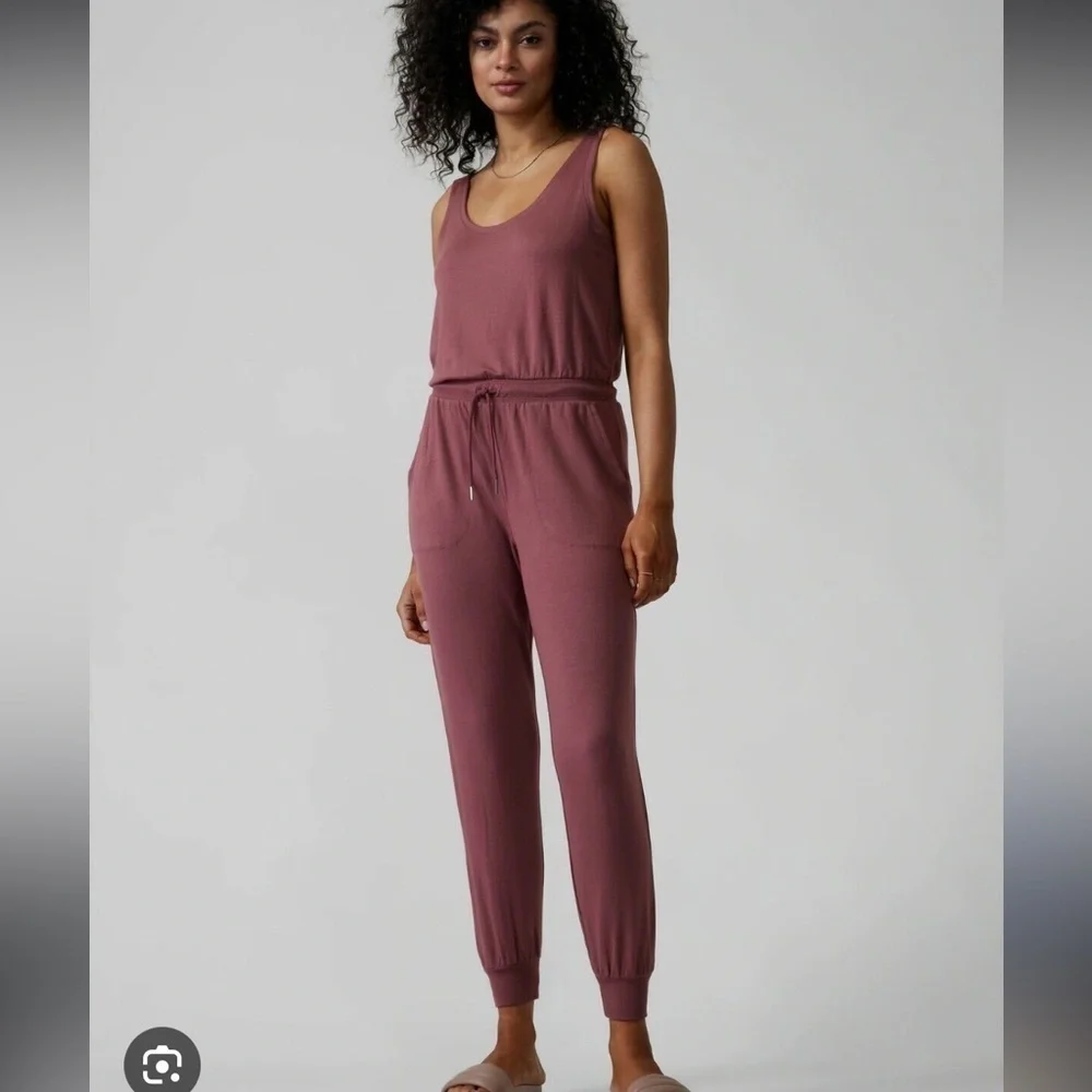 Athleta Jumpsuit Women Small Balance Rose Pink Sweatpants Jogger One Piece T